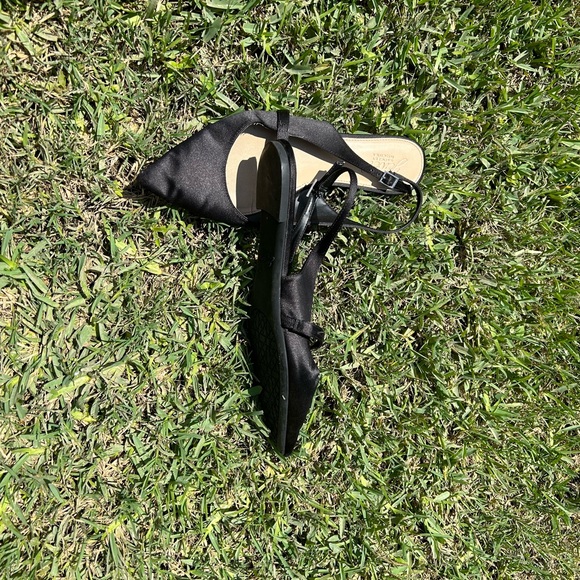 Flats - Picture 2 of 13